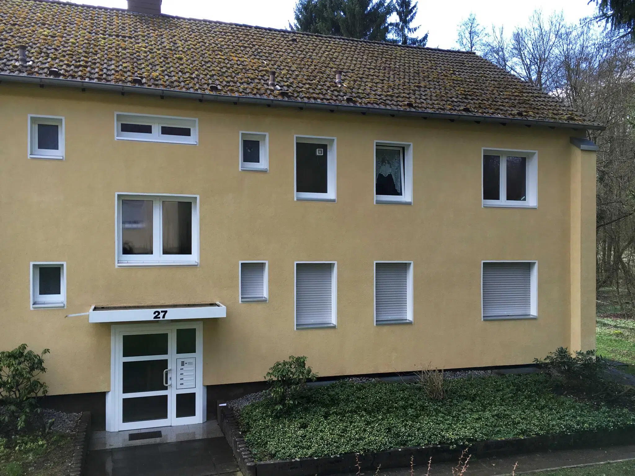 Hausfassade nach der Fassadenreinigung